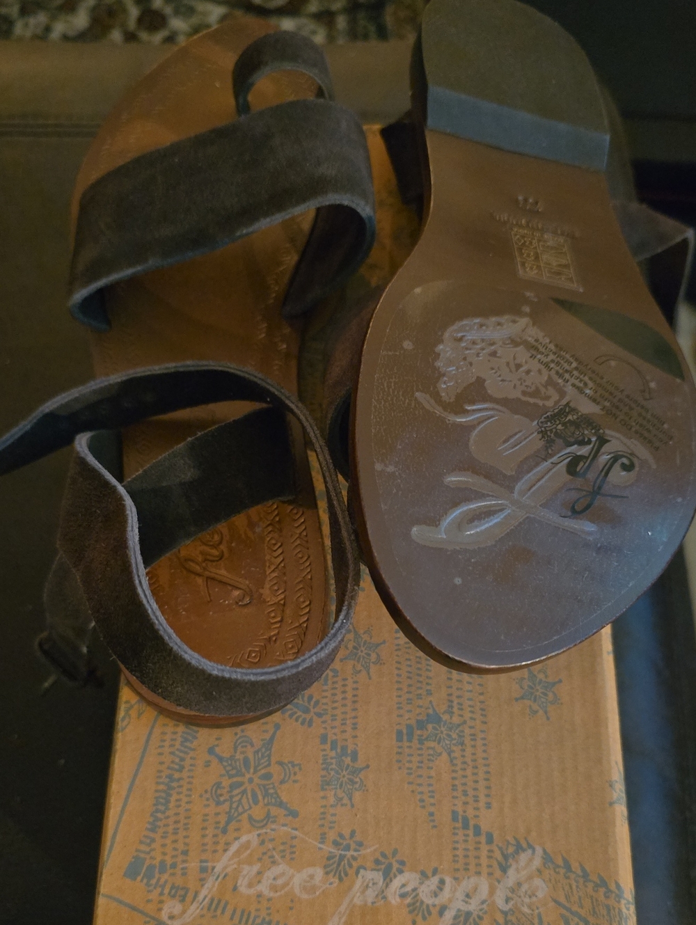Free People Dark Brown Suede Strappy Flat Sandals NIB SZ 9